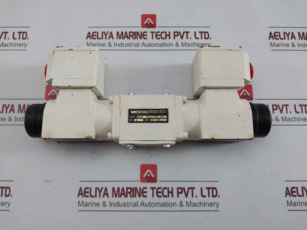 Solenoid Actuator 1481-100 06927 Moog 18V 2A
