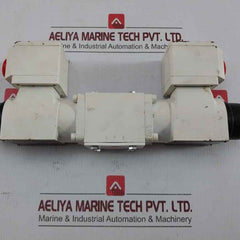 Solenoid Actuator 1481-100 06927 Moog 18V 2A
