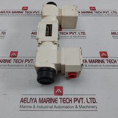 Solenoid Actuator 1481-100 06927 Moog 18V 2A