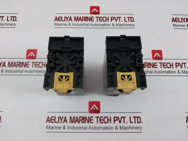 Solid-State-Timer-Dts-24vdc-Brand-Omron-250v-7-13