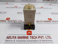 Solid-state-Timer-Withe-Base-P2Cf-08-200-220-240Vac-50-60Hz-10A-Omron-H3Ba-8-208455-2