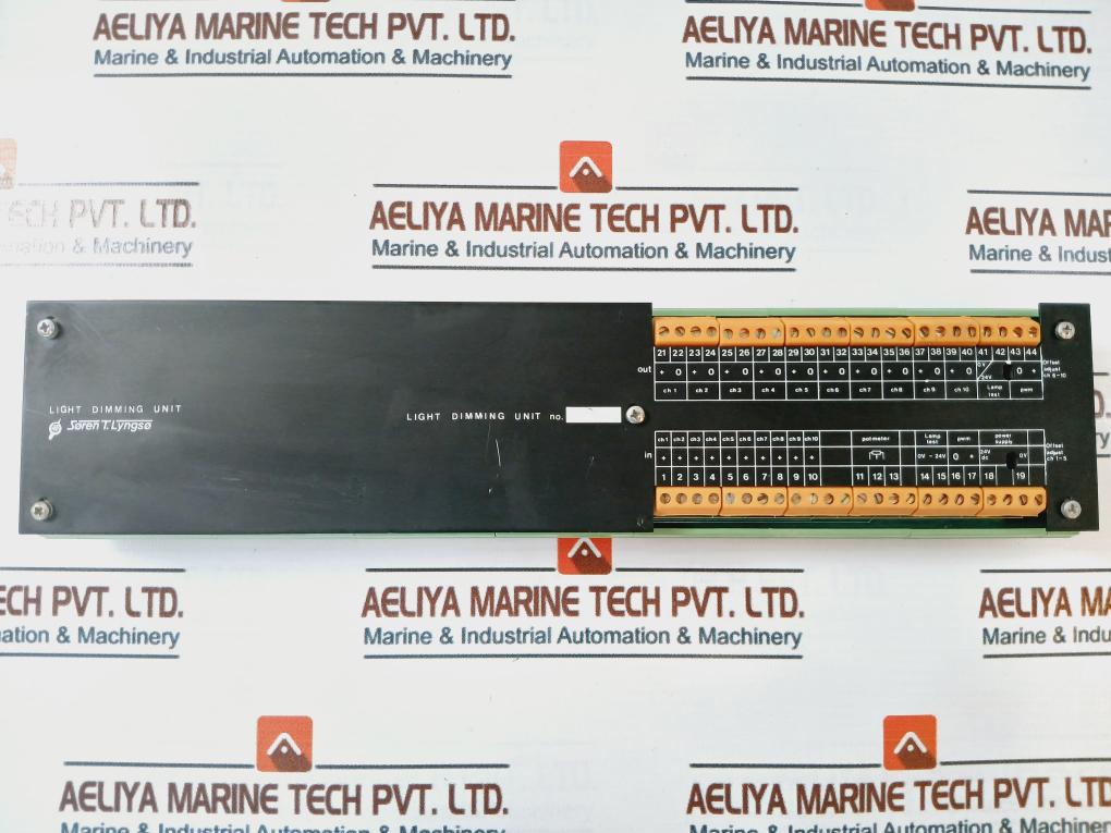 Soren T.Lyngso 600611010 V01 Light Dimming Unit