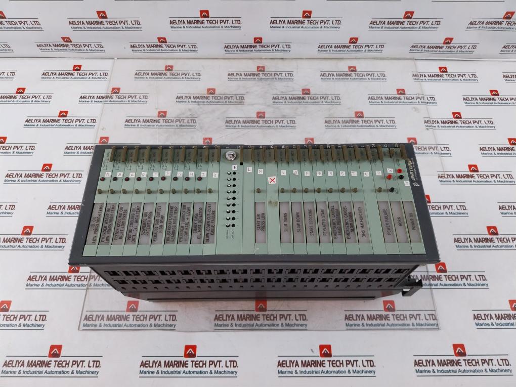 Soren T.Lyngso 90036619 V01 Module Rack