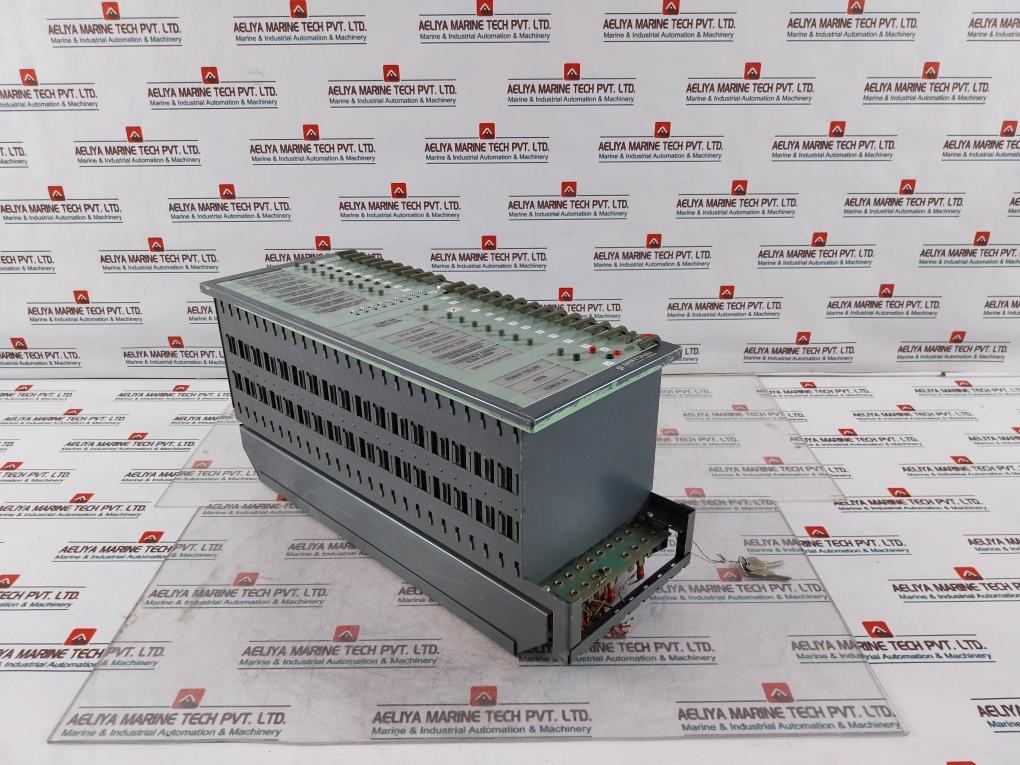 Soren T.Lyngso 90036619 V01 Module Rack