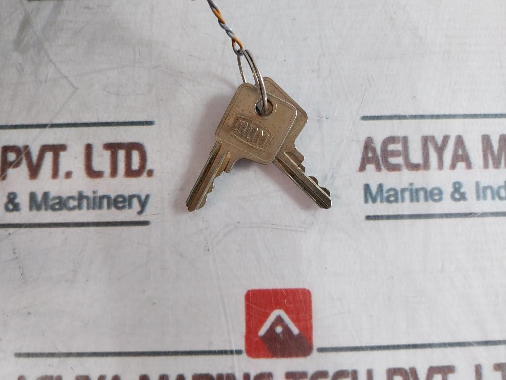 Soren T.Lyngso 90036619 V01 Module Rack