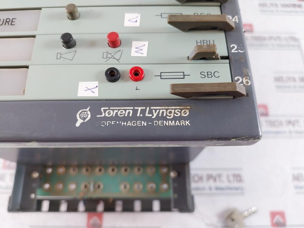 Soren T.Lyngso 90036619 V01 Module Rack