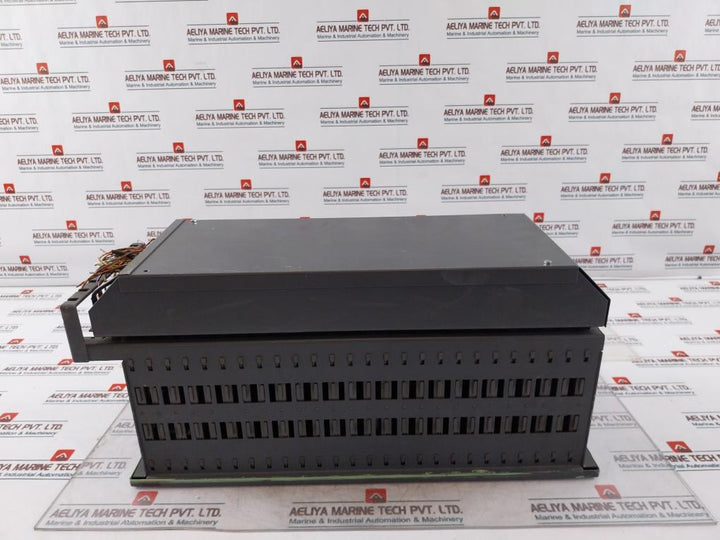 Soren T.Lyngso 90036619 V01 Module Rack