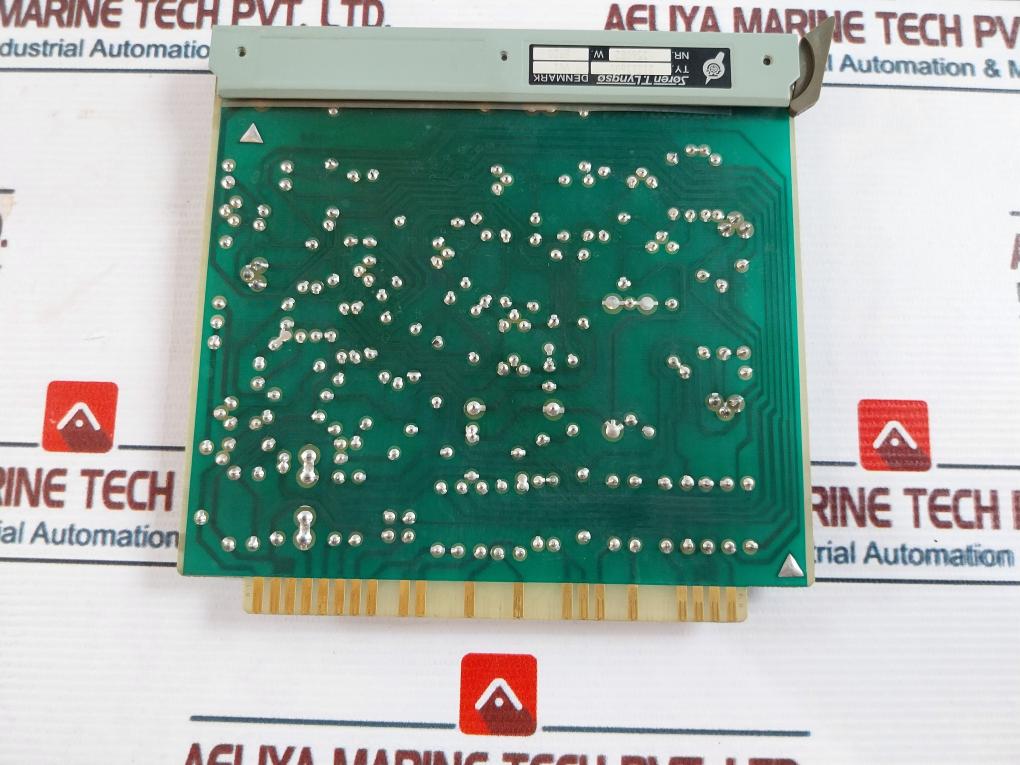 Soren T.Lyngso 90036619 V01 Module Rack