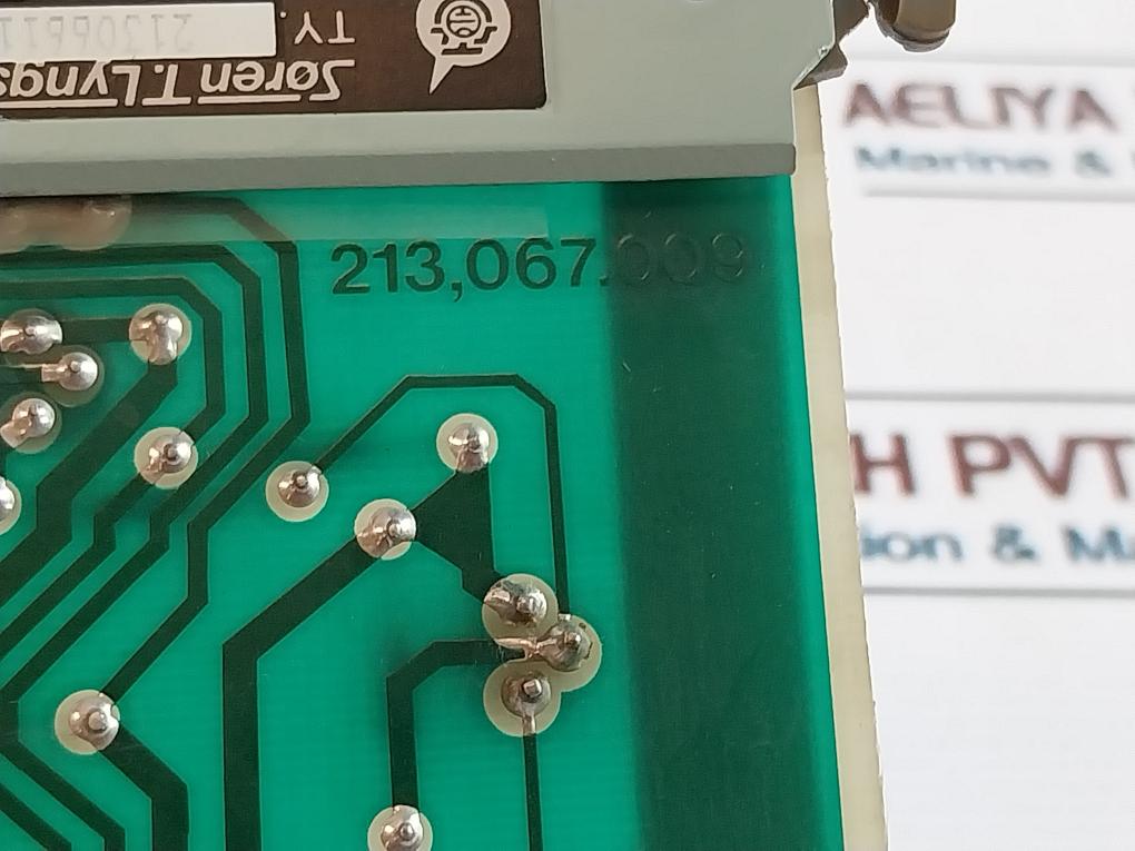 Soren T.Lyngso 90036619 V01 Module Rack