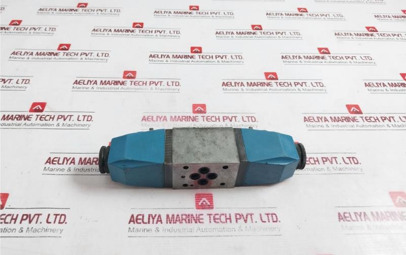 Sperry Vickers Dg4V-3-6C M U1 Eh 7 30 Eu38 C Solenoid Operated Directional Valve