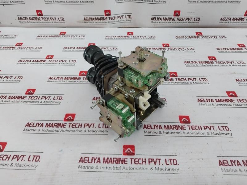 Spohn & Burkhardt Ns011F11Ggvur Joystick Controller Vde 0660 Iec 947
