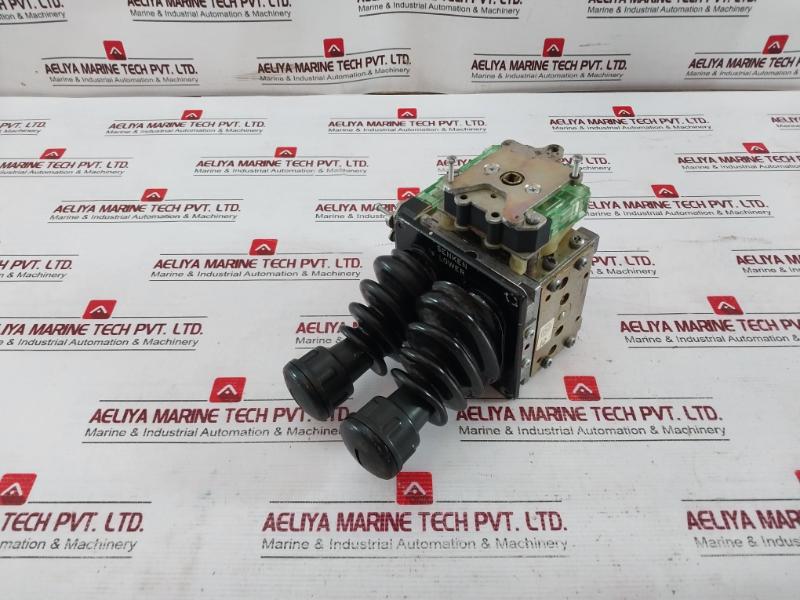 Spohn & Burkhardt Ns011F11Ggvur Joystick Controller Vde 0660 Iec 947