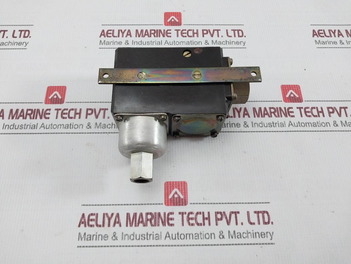 Square D 9012 Flg2 Pressure Regulator Switch