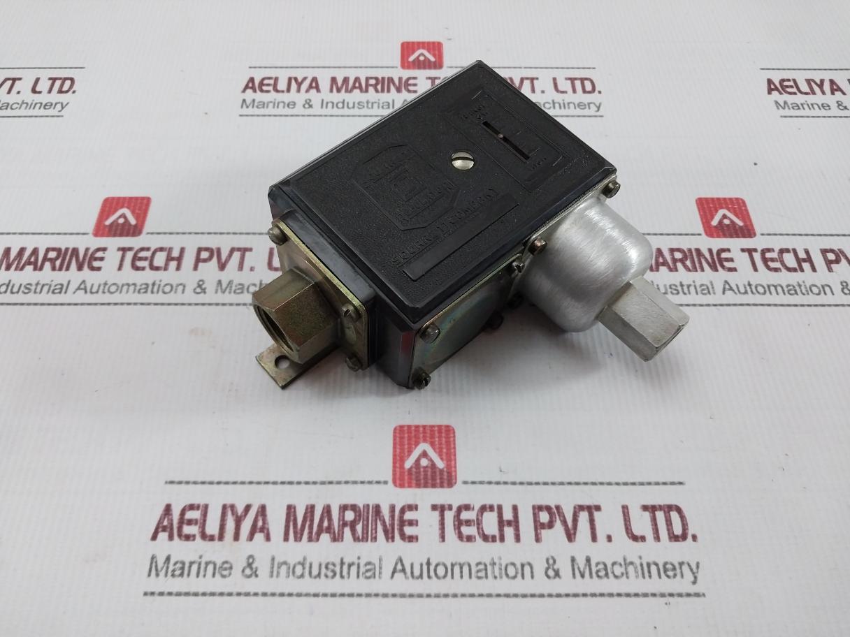 Square D 9012 Flg2 Pressure Regulator Switch