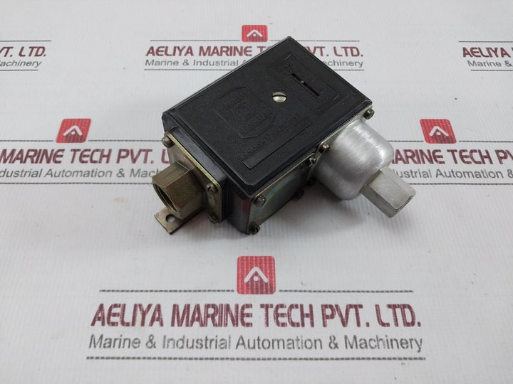 Square D 9012 Flg2 Pressure Regulator Switch