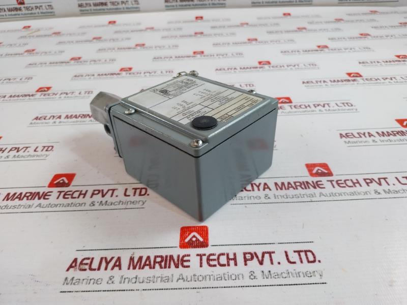 Square D Gcwm-3 Pressure Switch Series C 1335