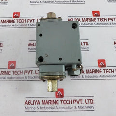 Square D Ggw-4 Pressure Switch Series C Class 9012 240 Psig 16.5 Bar