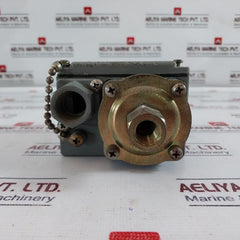 Square D Ggw-4 Pressure Switch Series C Class 9012 240 Psig 16.5 Bar