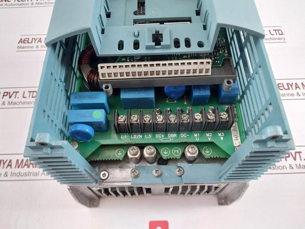 Ssd Drives 605/040/400/3/F/0011/Uk/000 380-460 Vac 3Ph 50/60Hz 5V5