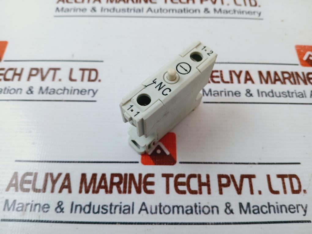 Stahl 8082/1 Contact Element Nb0158 X200353016 110V 10A Ac15