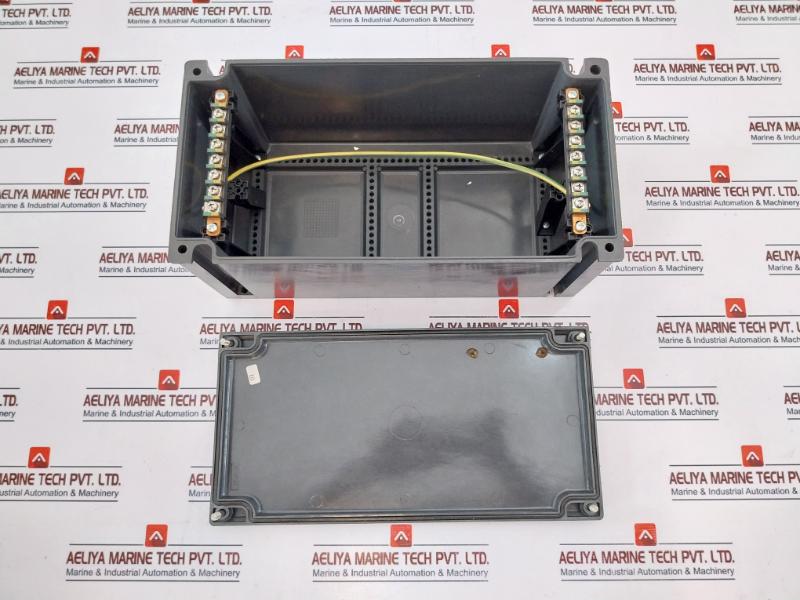 Stahl 8146/1073-3D EEXE II Terminal Box 690v