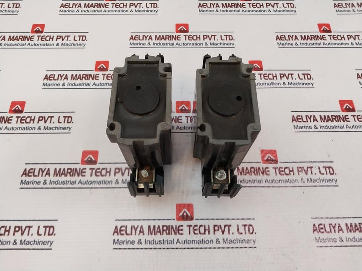 Stahl 8561/02 Fuse Base