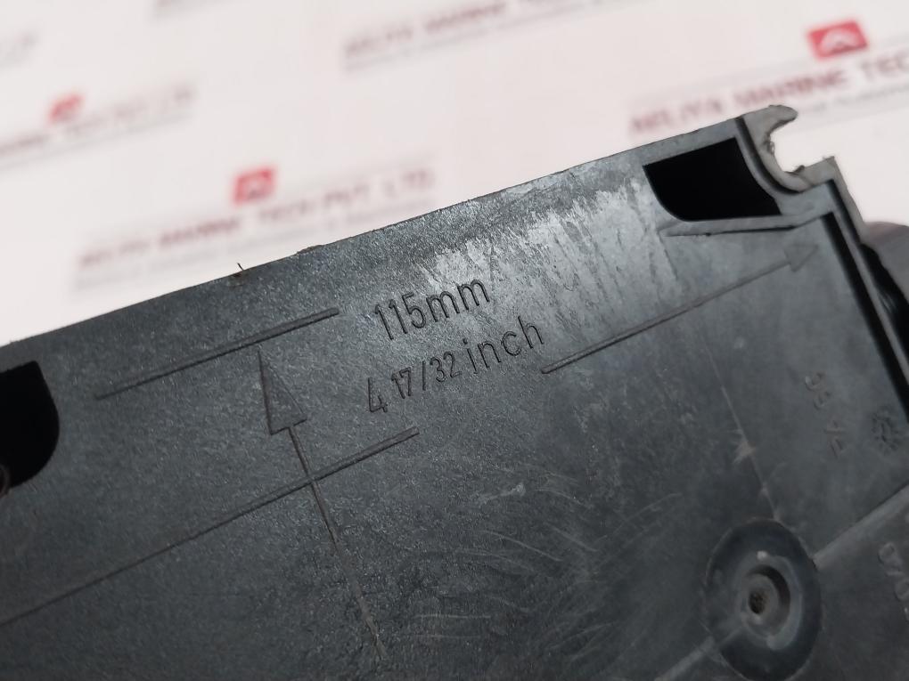 Stahl 8570/11-306 Wall Mounted Socket 200-250V