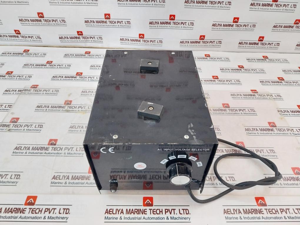 Step Up & Down Transformer St-1500W Ac Input Voltage Selector