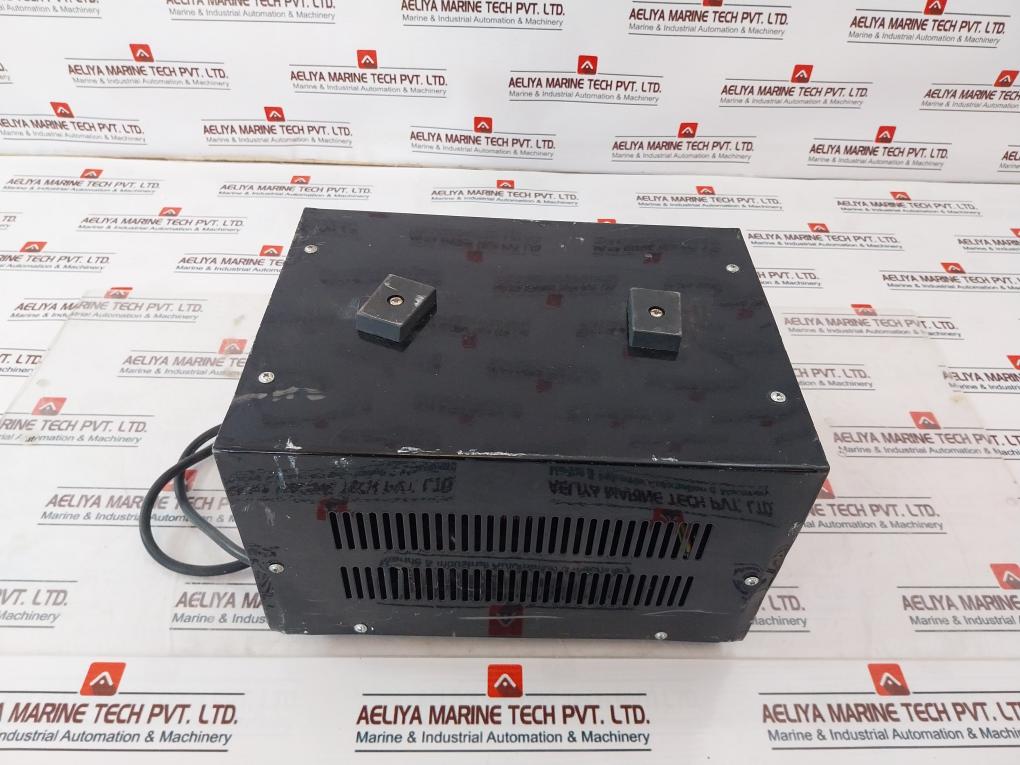 Step Up & Down Transformer St-1500W Ac Input Voltage Selector