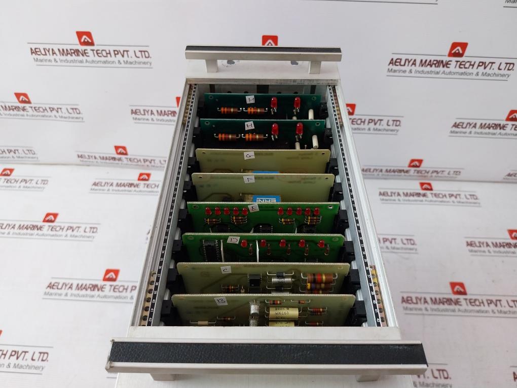 Sulzer 112.029.192.200 F0 19" Modular Electronic Control Rack System 11-33Vdc