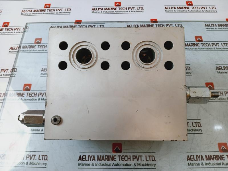 Sun 900241-3 Double Load Directional Control Valve Parker D02B2-0.2N Check Valve