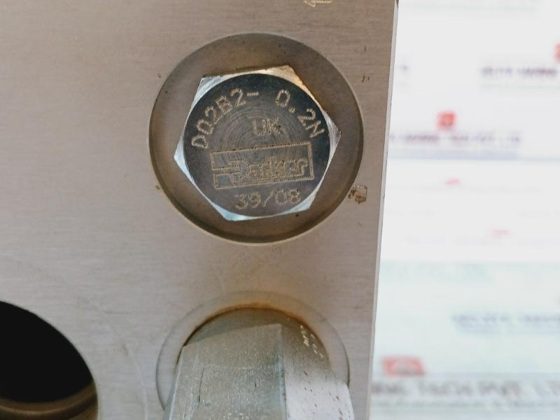 Sun 900241-3 Double Load Directional Control Valve Parker D02B2-0.2N Check Valve