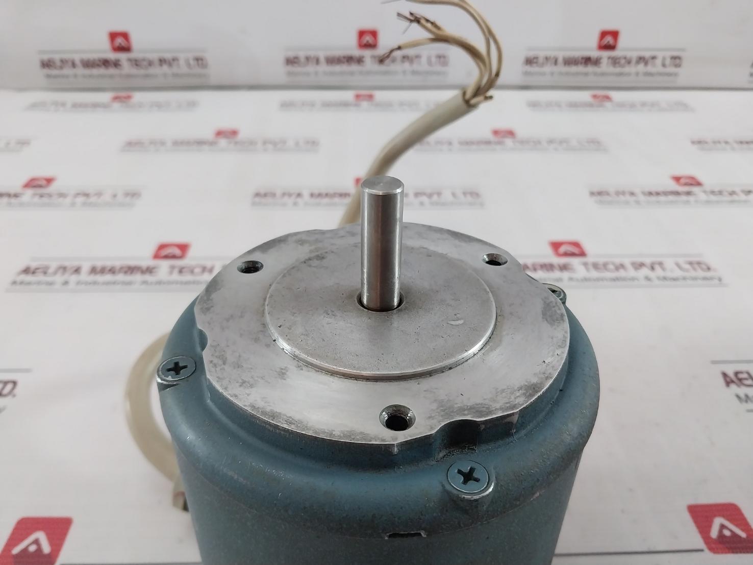Superior Electric Ss150-1017 Synchronous/Stepping Motor 25V 0.5A12