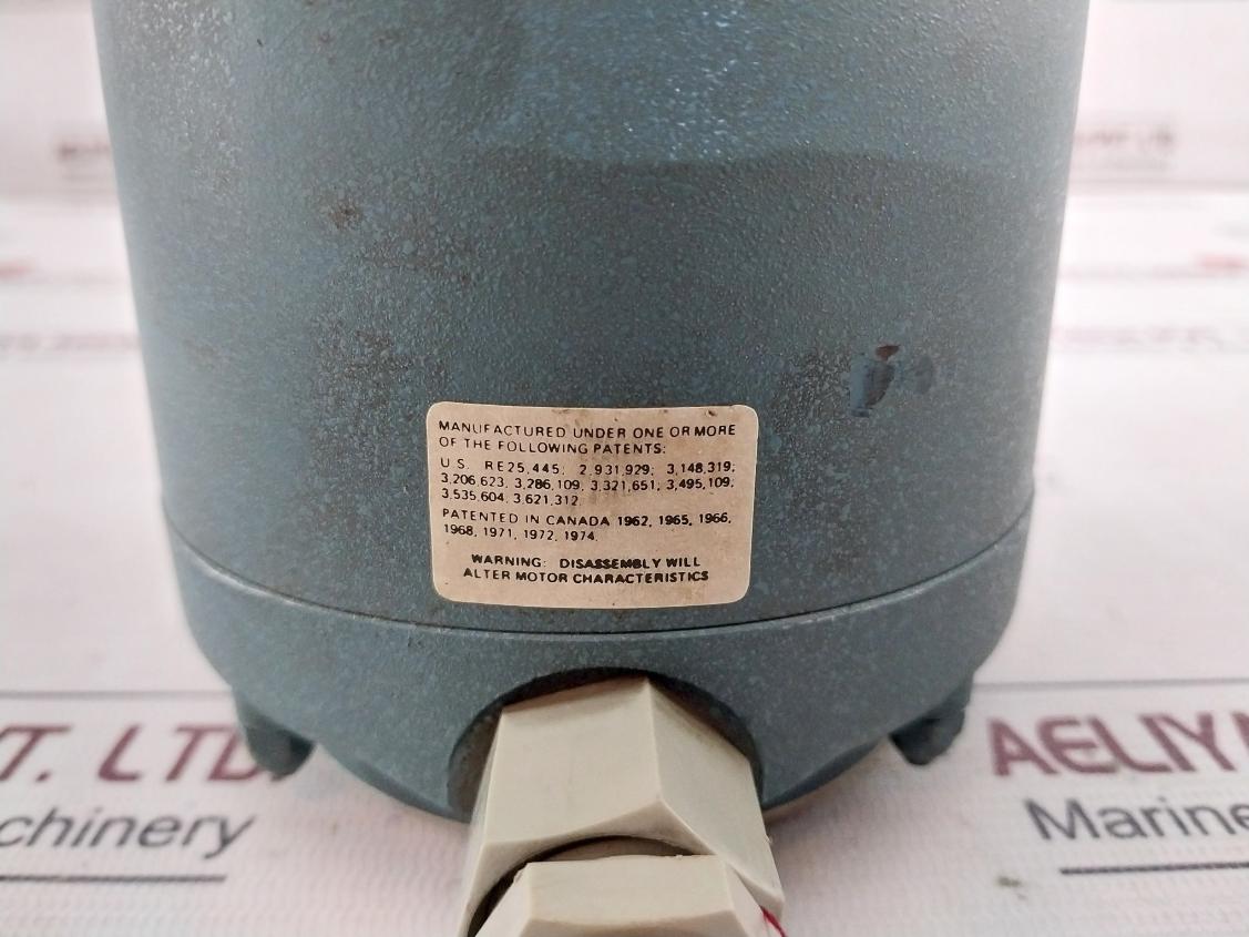 Superior Electric Ss150-1017 Synchronous/Stepping Motor 25V 0.5A12