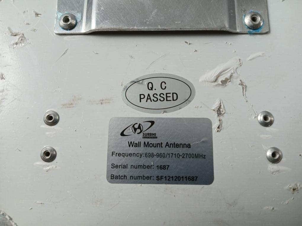 Surbhi Wall Mount Antenna 698~960/1710-2700 Mhz