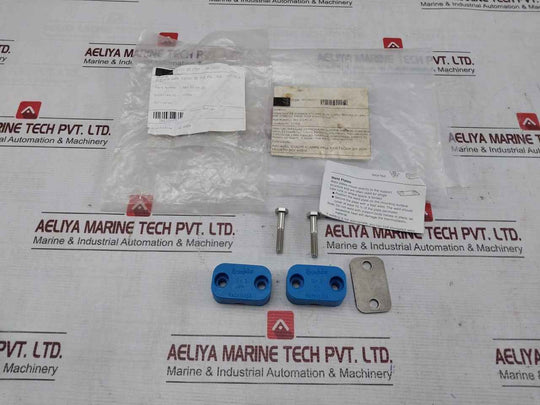 Swagelok 304-s3-pp-8T Bolted Plastic Clamp Tube Support Kit