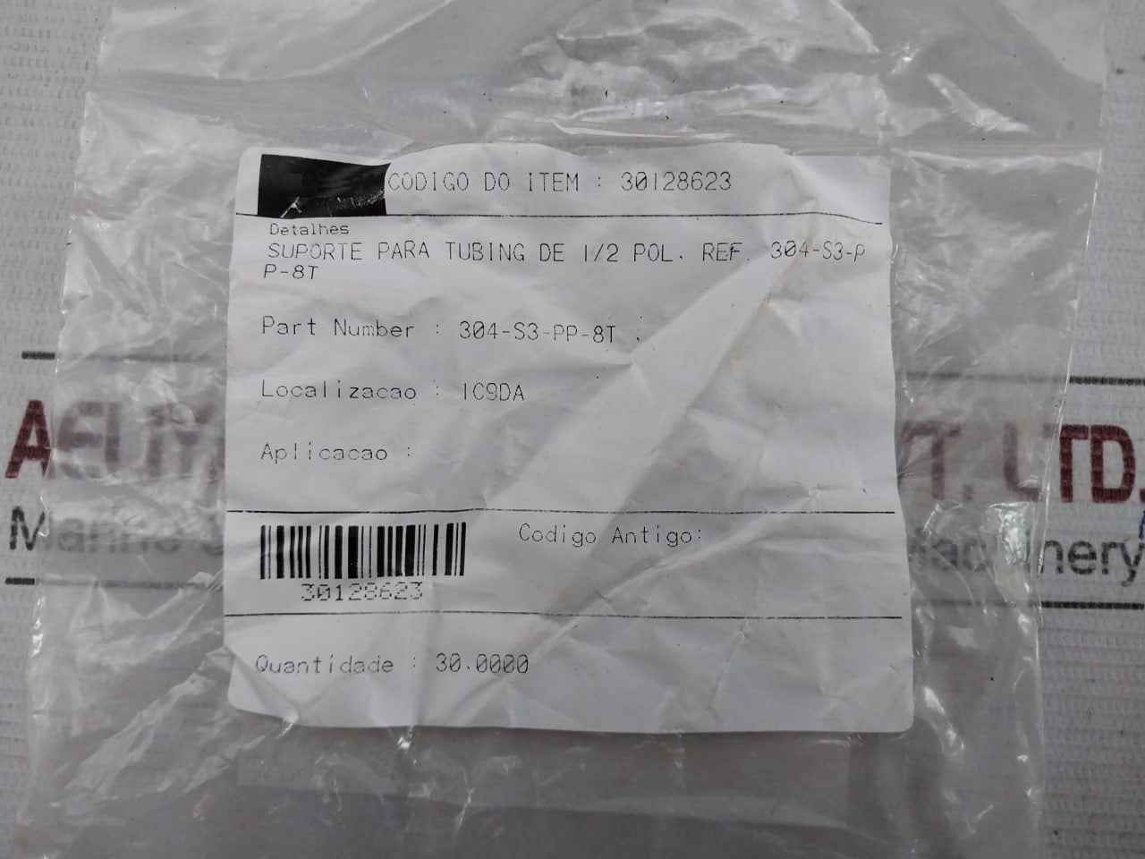 Swagelok 304-s3-pp-8T Bolted Plastic Clamp Tube Support Kit