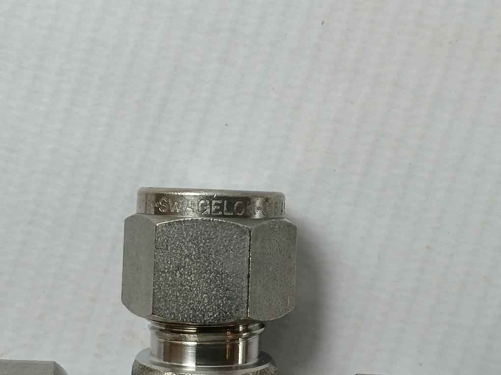 Swagelok 316 A92 Union Tee 3/8 Tube Fitting 316 A92/316 A22 1930472-06