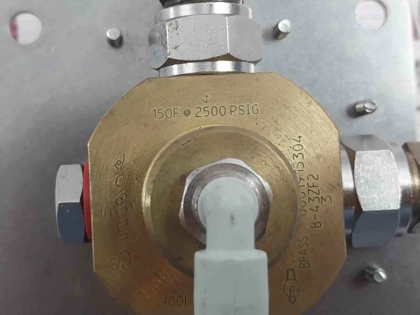 Swagelok B-43Zf2 Ball Valve 150F At 2500 Psig