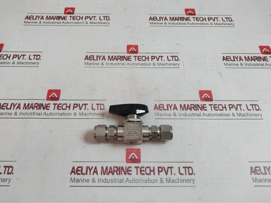 Swagelok SS-83KS8 High Pressure Ball Valve 6000 PSIG at 100F 47K 316 440270001