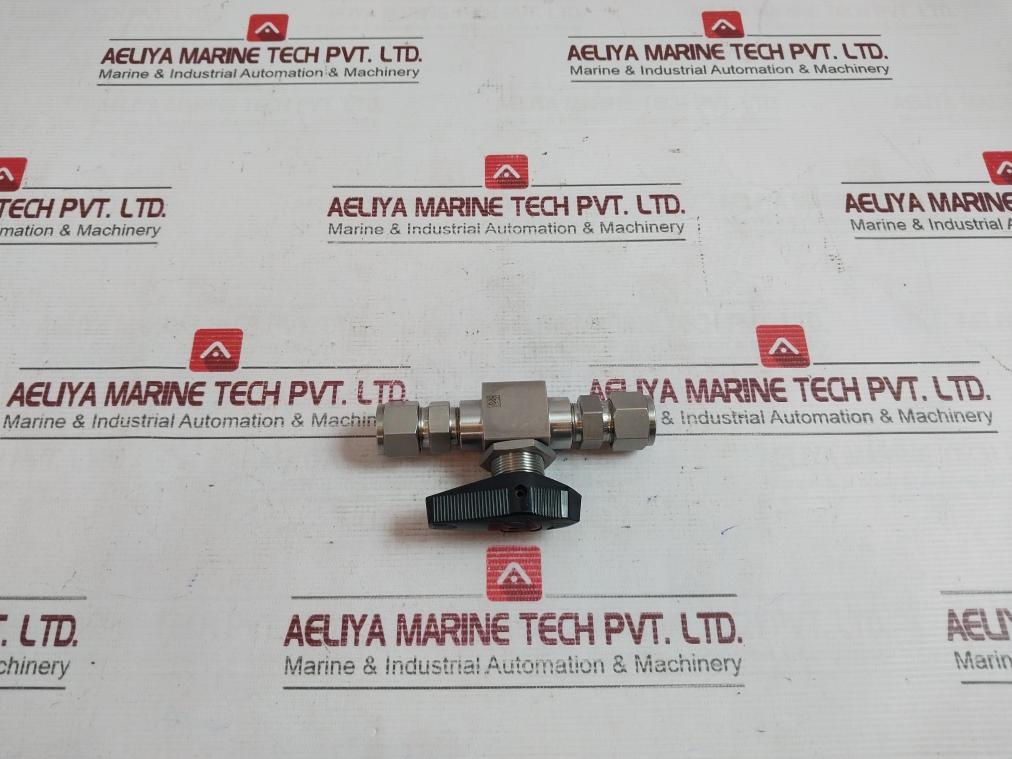 Swagelok SS-83KS8 High Pressure Ball Valve 6000 PSIG at 100F 47K 316 440270001