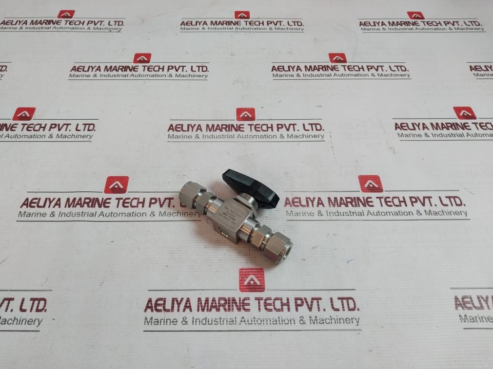 Swagelok SS-83KS8 High Pressure Ball Valve 6000 PSIG at 100F 47K 316 440270001