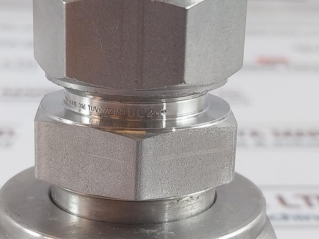 Swagelok SS-18MO-R-28M Reducer Tube Fitting 316 TUVA278/13 BC2