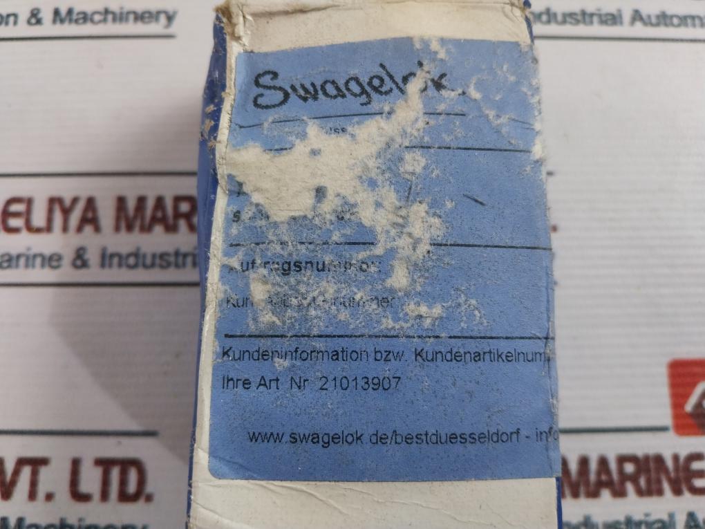 Swagelok SS-18MO-R-28M Reducer Tube Fitting 316 TUVA278/13 BC2