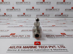 Swagelok SS-26VS8 0.5 Tube Needle Valve 6K psi