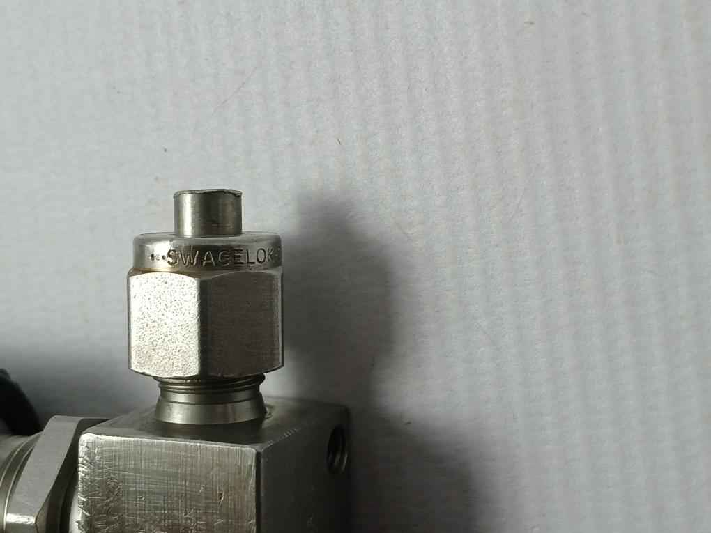 Swagelok Ss-4H Tube Fitting C33530