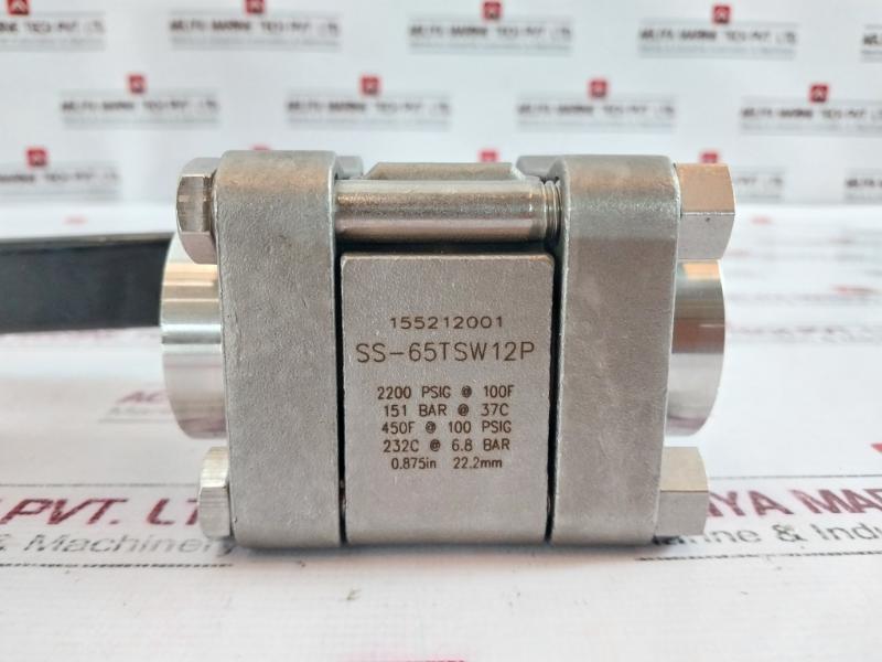 Swagelok Ss-65Tsw12P High-pressure Ball Valve 155212001 2200 Psig 6.8 Bar 22.2Mm