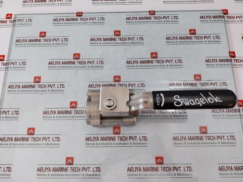 Swagelok Ss-67tsw20p Ball Valve Agrf007 Agt020