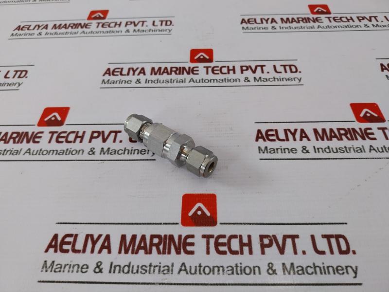 Swagelok Ss-chs4-5 Check Valve, 1/4 Inch Tube, 5 Psi Crk, 316 Stainless Steel