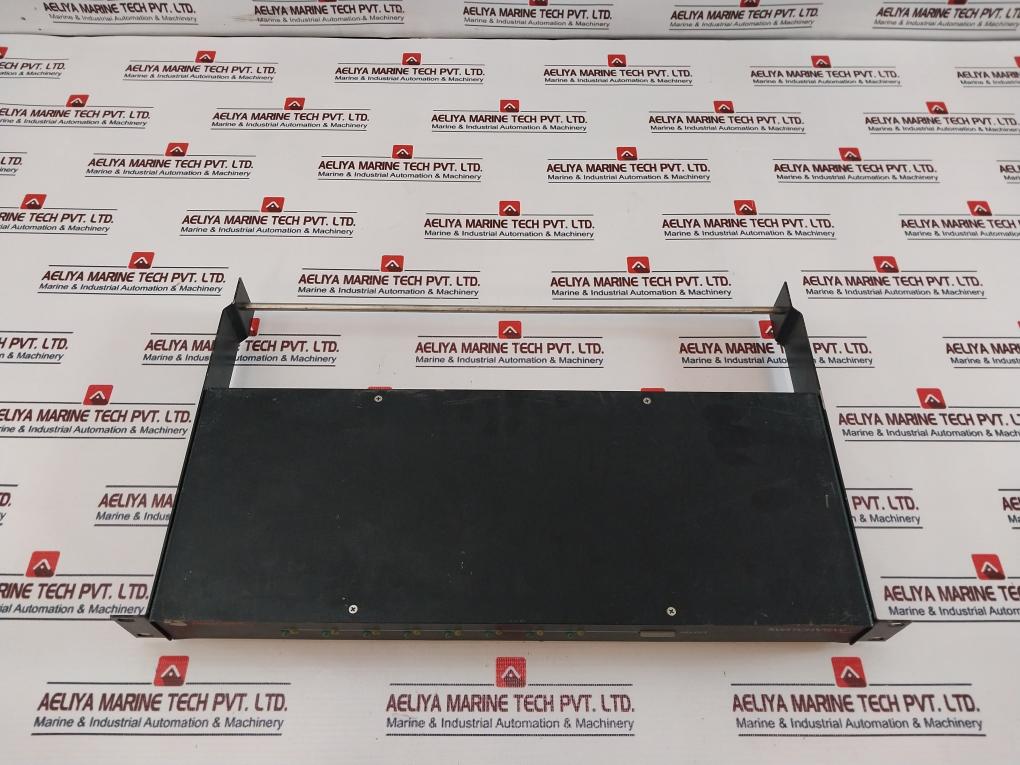 Switchview 10085 8-Port KVM Switch 520-182-009 100-240V~ 1A 50/60Hz